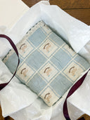 <h3>UNFORGETTABLE</h3><h3>GIFTING</h3>